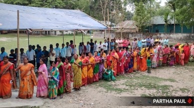 Till 9 am, Coochbehar recorded 15.26 per cent voting, Alipurduar 15.91 per cent, and Jalpaiguri 14.13 per cent.