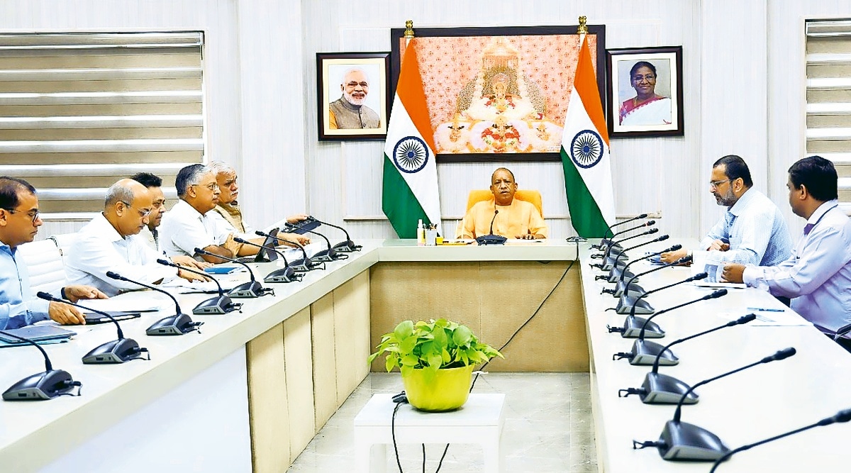 CM reviews new commissionerate offices in Varanasi and Gorakhpur