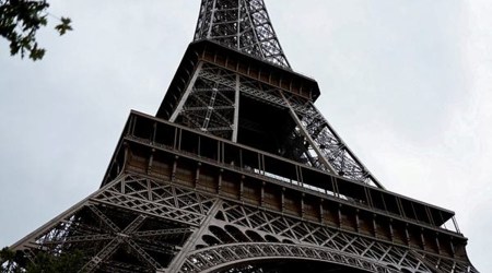 Eiffel Tower bomb threat