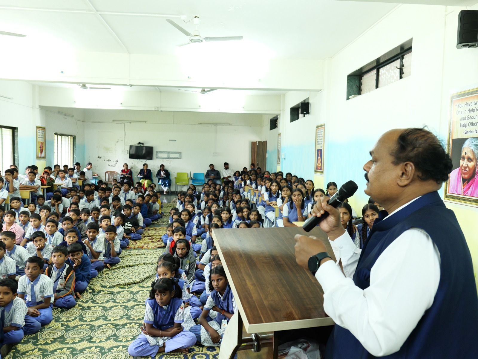 Saving snakebite victims Now, doctor couple spreads awareness among students in Pune’s