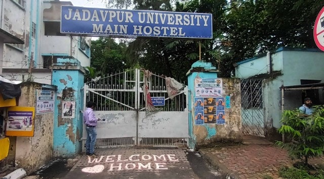 Jadavpur University, Jadavpur University (JU), Jadavpur University student dies, Jadavpur University student dies, JU student ‘fall from hostel balcony, deceased students family allegations, West Bengal, Kolkata, Indian Express, current affairs