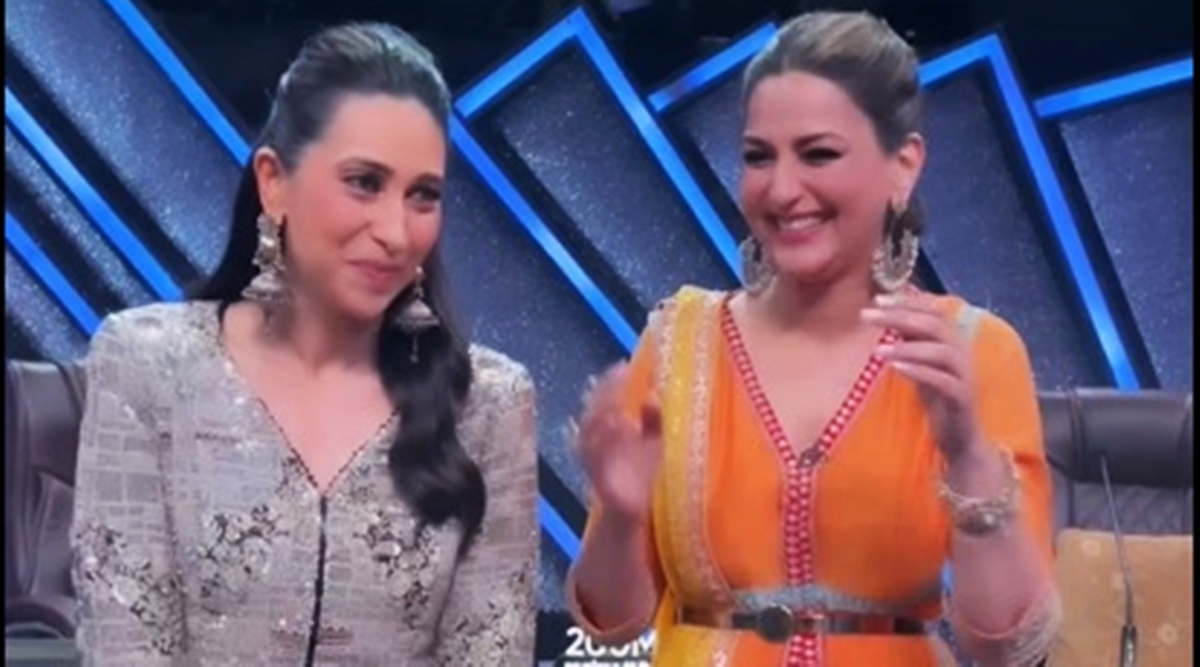 Karishma Kapoor Blue Film Xxx - Karisma Kapoor recalls how Sonali Bendre would sit alone on Hum Saath Saath  Hain sets: 'What is she reading? Why is she not talking to us?' | Bollywood  News - The Indian Express
