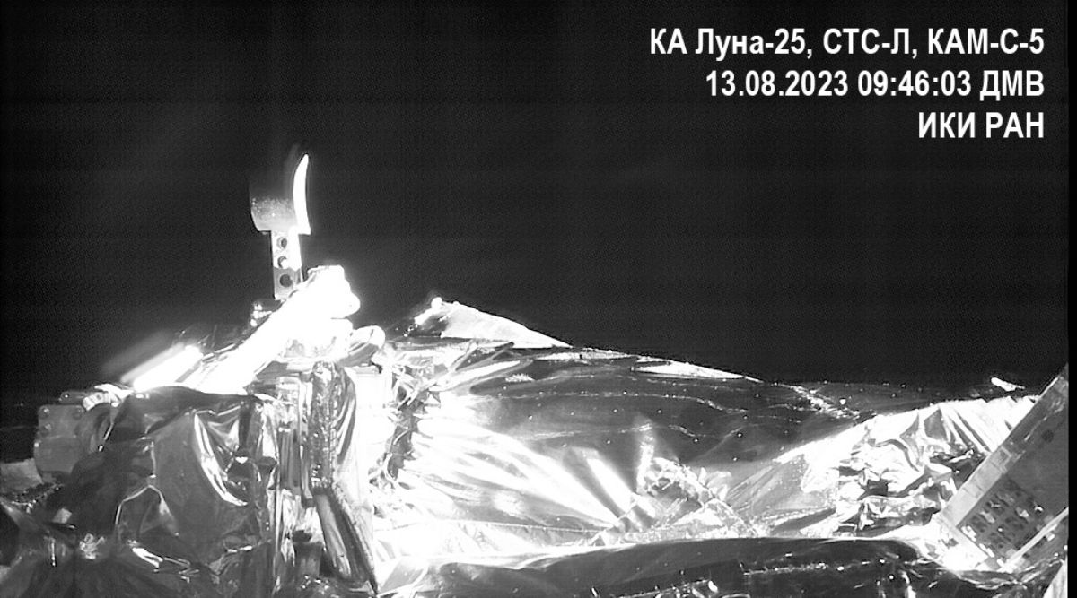 The images show structural elements of the Luna-25 spacecraft a well as the Earth and the Moon.
