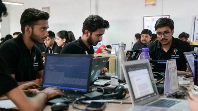 Parul-University's-BCA-Program-Prepares-Students-for-High-Demand-IT-Careers