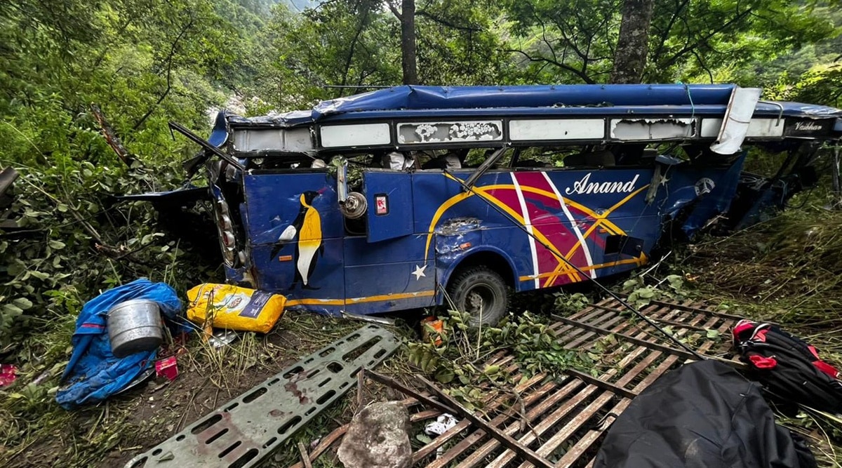 Uttarakhand Bus Accident, Uttarakhand Bus Accident nerws, Uttarakhand landslides, bus falls into gorge uttarakhand, Uttarakhand Accident, Uttarakhand, Bus Accident, bus falls into gorge Uttarakhand, Bus Accident UKD, indian express