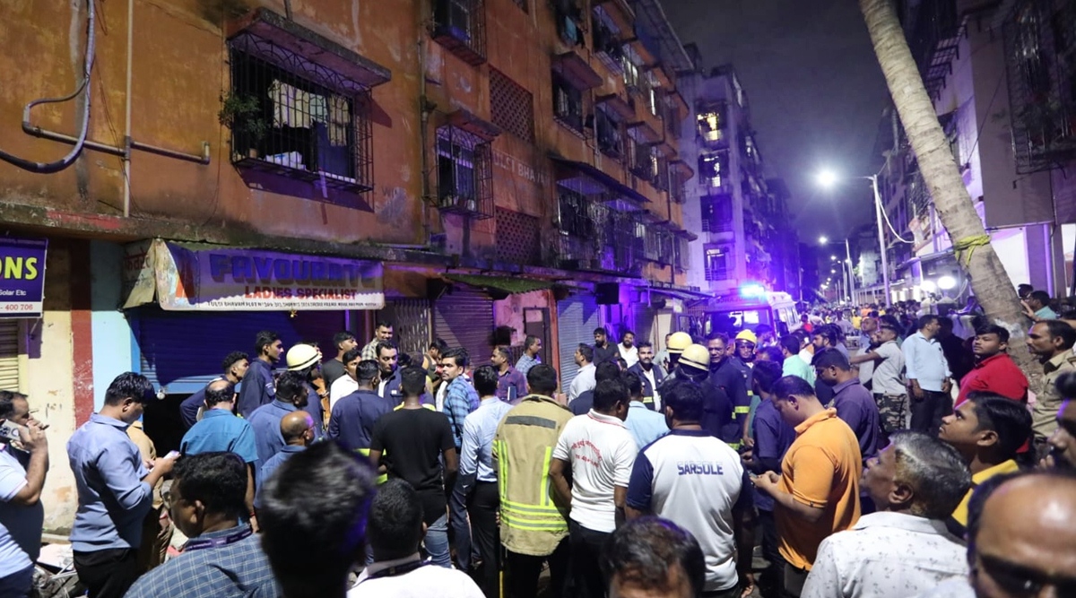 Two dead as slab brings down part of Navi Mumbai building 