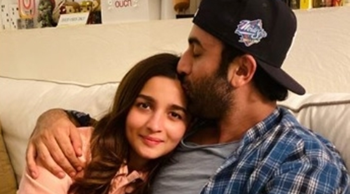 Alia Bhatt and Ranbir Kapoor attend 2023 US Open final, pose with fans. See  photos | Bollywood News - The Indian Express