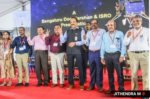 Indias Moon Rise Isro Scripts History As Chandrayaan 3 Lands On Lunar