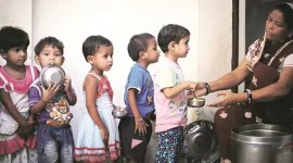 Delhi mid day meal, mid day meal schemem, Delhi govt school students, Southwest Delhi’s Sagarpur, show cause notice to midday meal provider, delhi govt, delhi midday meal news, indian express news