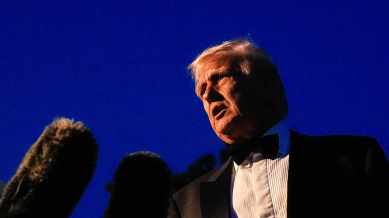 After midnight, holders with H-1B visas could not be permitted to return to the country unless they have paid $100,000. (Image: AP)