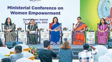 smriti irani, smriti irani news, minority scheme beneficiaries, Indian Express, India news, current affairs