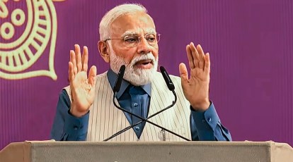 PM Modi accuses Congress of looting the resources of tribals - The