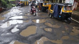 Mumbai potholes, Mumbai potholes fixing, BMC, pothole filling work, potholes fixing contractors, indian express news