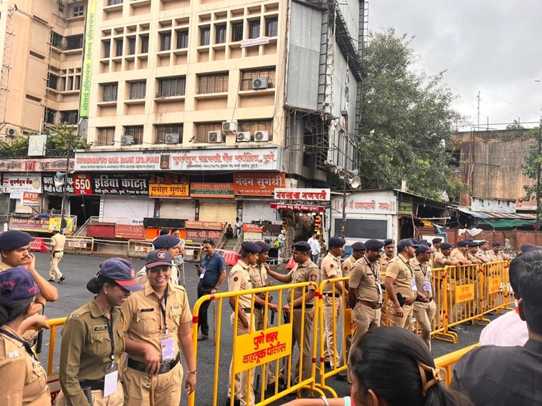 pune police protest