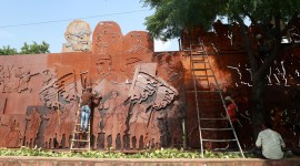 Delhi MCD, New delhi beutification, G20 summit, NDMC, Stray cattle, beautification work at Mahipalpur, Shaheedi Park, PVR Anupam market, indian express news