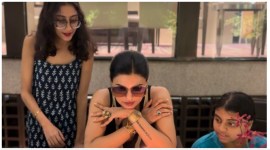 Sushmita Sen with daughters Renee and Alisah. (Pic: Sushmita/Instagram)