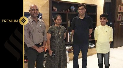 Viswanathan Anand returns home, stays away from family