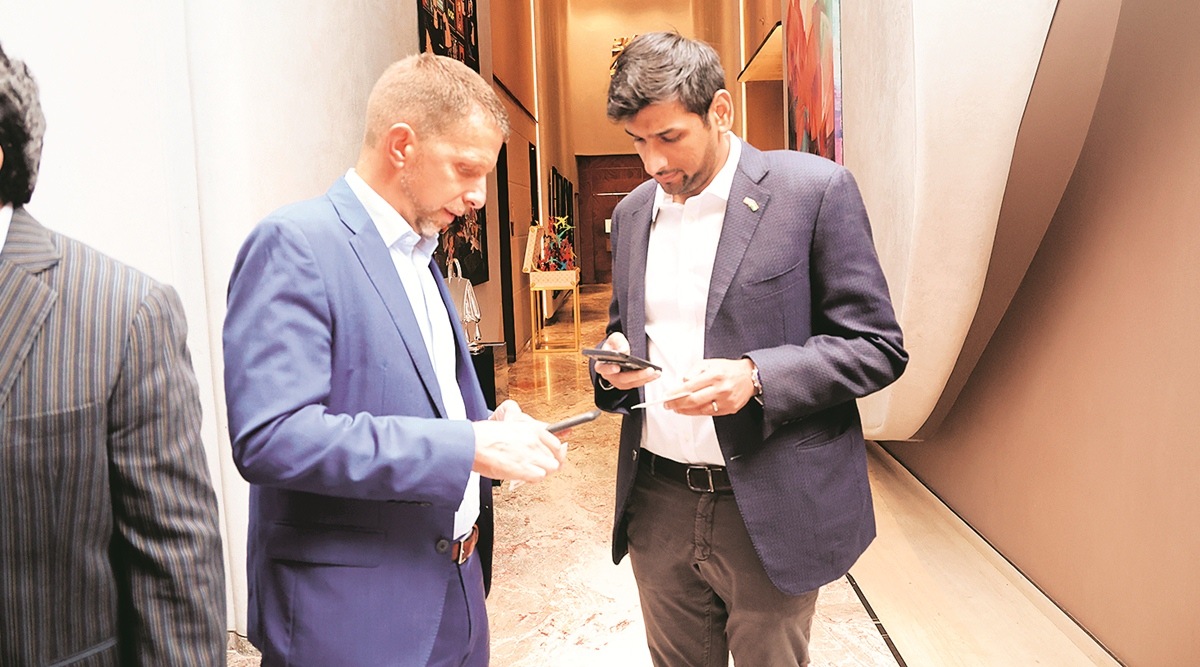 Jay Mehta, Director, FRR Immigration, with (left) Mike Hankey, Consul General, US Consulate General, Mumbai