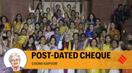 coomi kapoor writes
