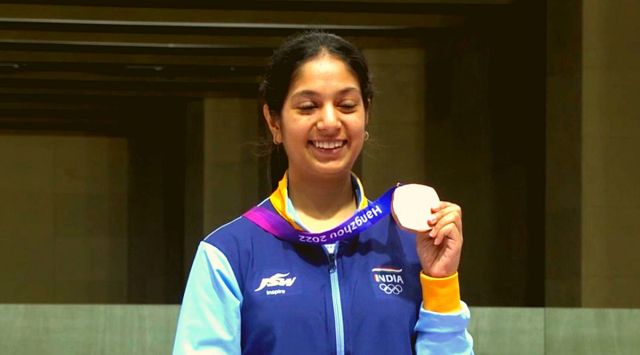 Rifle shooter Ramita Jindal with her Asian Games bronze medal