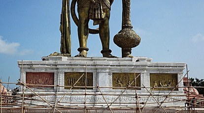 WB: Video of cop telling Hindus to remove idol of Lord Ram goes viral