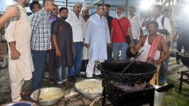 EASTERN Railway, TMC request for special train, benefits of MGNREGA, Awas Yojana, tmc delhi protest, indian express news