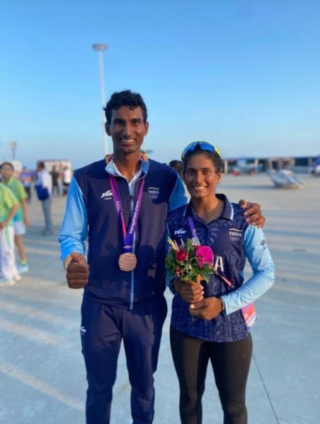 Asian Games 2023: Vishnu Saravanan with sister