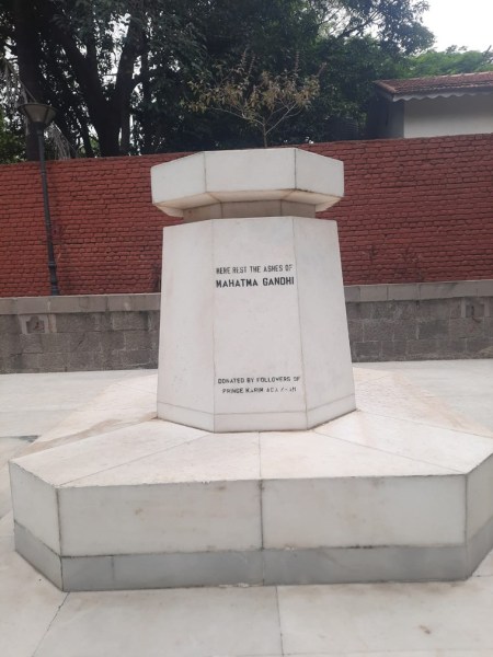 Aga Khan Palace Pune Mahatma Gandhi ashes 