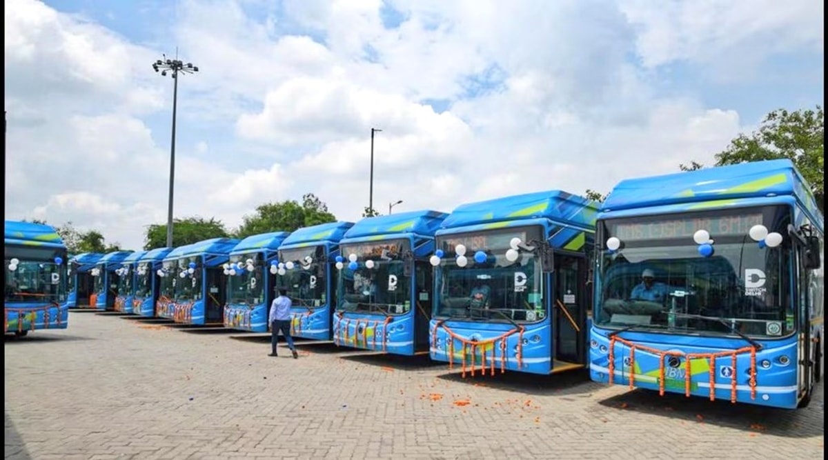Lieutenant Governor Vinai Kumar Saxena will inaugurate a fleet of 400 electric buses in Delhi along with Chief Minister Arvind Kejriwal. (Twitter/AAP)