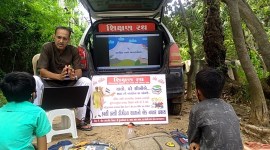 Kutch govt primary school teacher, teacher door-to-door visits during covid, Covid pandemic, Covid lockdown, education during covid, indian express news
