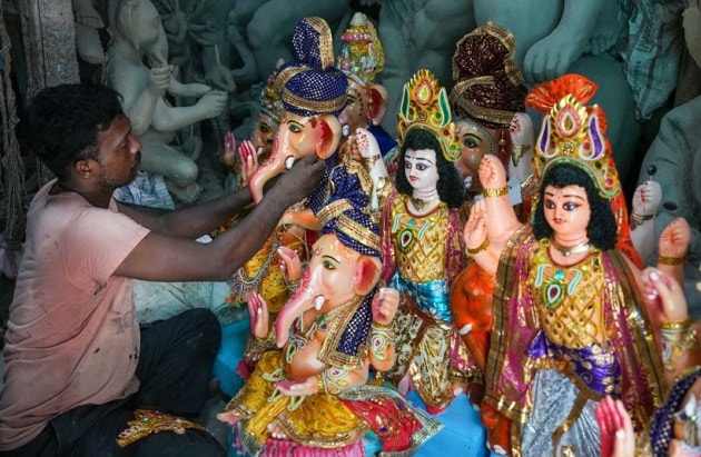 Ganesh Chaturthi 2023: Devotees enthusiastically prepare to welcome ...