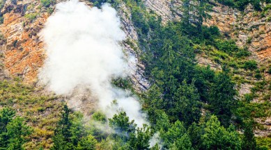 kashmir, kashmir news, kashmir encounter, kashmir news today, Two security forces officers injured, kashmir encounter with terrorists, latest kashmir news, indian express