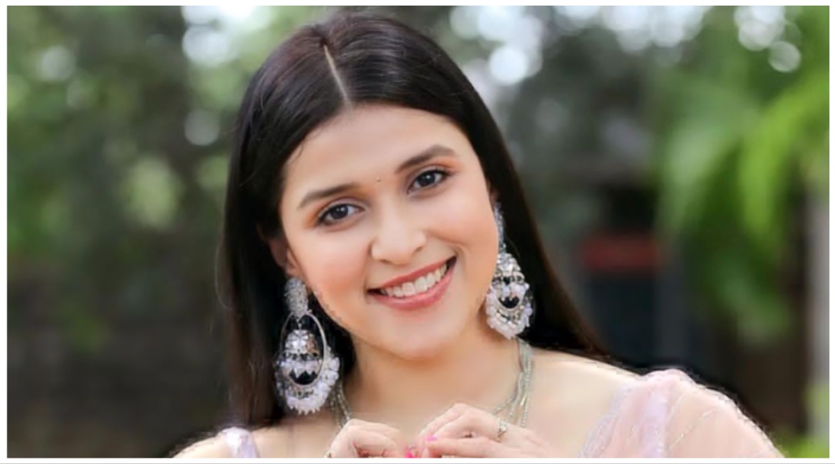 12yere Girls Sex Taxi69 Com - Mannara Chopra reacts to controversial video of director forcibly kissing  her: 'He just got over excited' | Telugu News - The Indian Express