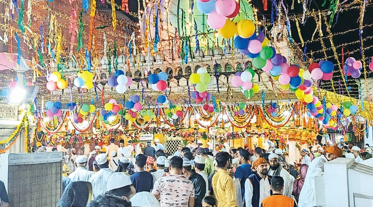 Nizamuddin dargah, Hazrat Nizamuddin Aulia, 809th Ghusal Sharif (birthday celebration), delhi news, India news, Indian express, Indian express India news, Indian express India