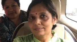 sunita kejriwal delhi court