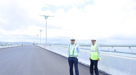 Mumbai Trans Harbour Link lighting poles