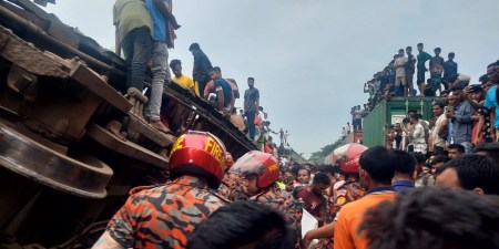 Bangaldesh train collision