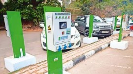 Chandigarh Municipal Corporation, EV charging spots, CMC finalises parking lots, electric vehicle, EV stations, MoU terms and conditions, indian express news