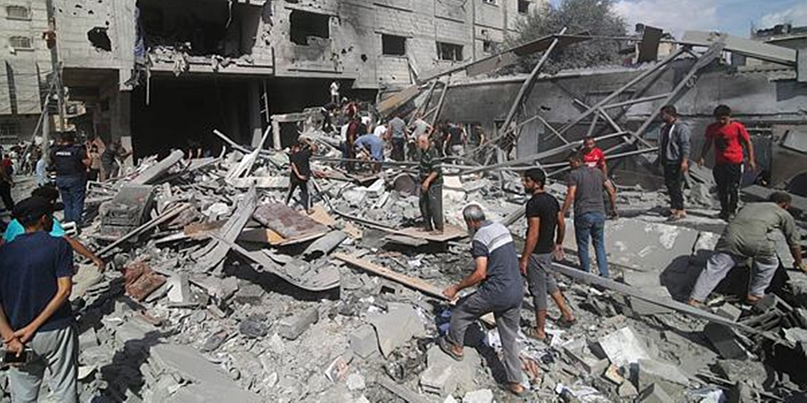 Palestinian medics in Gaza struggle to save lives under Israeli siege ...