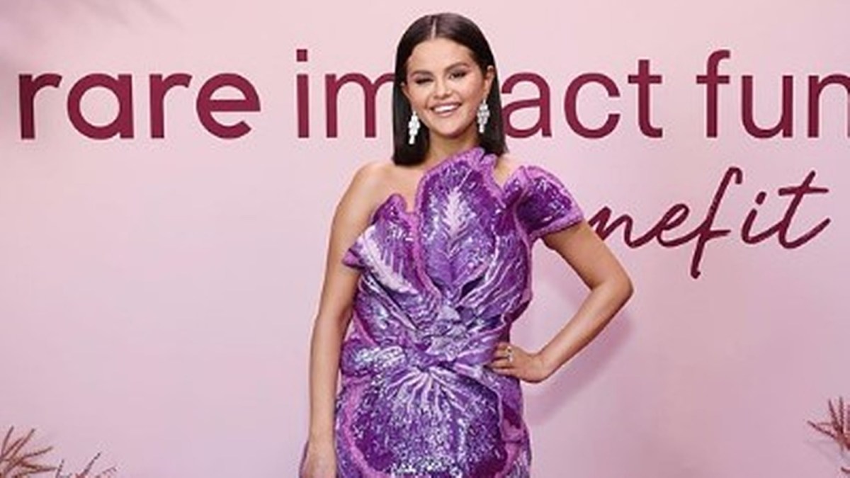 selena gomez who says dress designer Selena Gomez just wore a Rahul Mishra dress with a very special detail on it. Pics