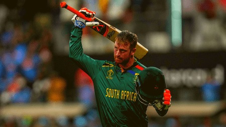 South Africa's Heinrich Klaasen acknowledges the crowd as he leaves the field after losing his wicket during the ICC Men's Cricket World Cup match between South Africa and England in Mumbai, India, Saturday, Oct. 21, 2023. (AP Photo)