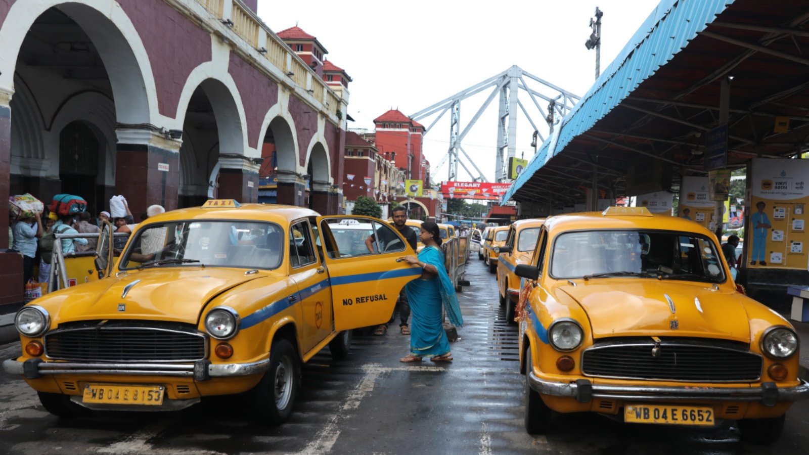 With govt app, Kolkata's dwindling yellow taxis hope for fresh run