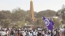Koregaon Bhima Commission, bhima koregaon Inquiry extension, bhima koregaon, koregaon bhima commission of inquiry, bhima koregaon pune, bhima koregaon violence, blue flag, saffron flags, activists, indian express news