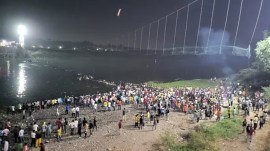 Morbi bridge collapse, Gujarat bridge collapse tragedy, Gujarat HC, Oreva Group, Morbi bridge collapse victims, morbi Rs 10 lakh ex gratia, Morbi Jhulto Pul, Morbi bridge, Morbi bridge collapse death toll, morbi tragedy, morbi tragedy SIT findings, bridge collapse on Diwali vacation, indian express news