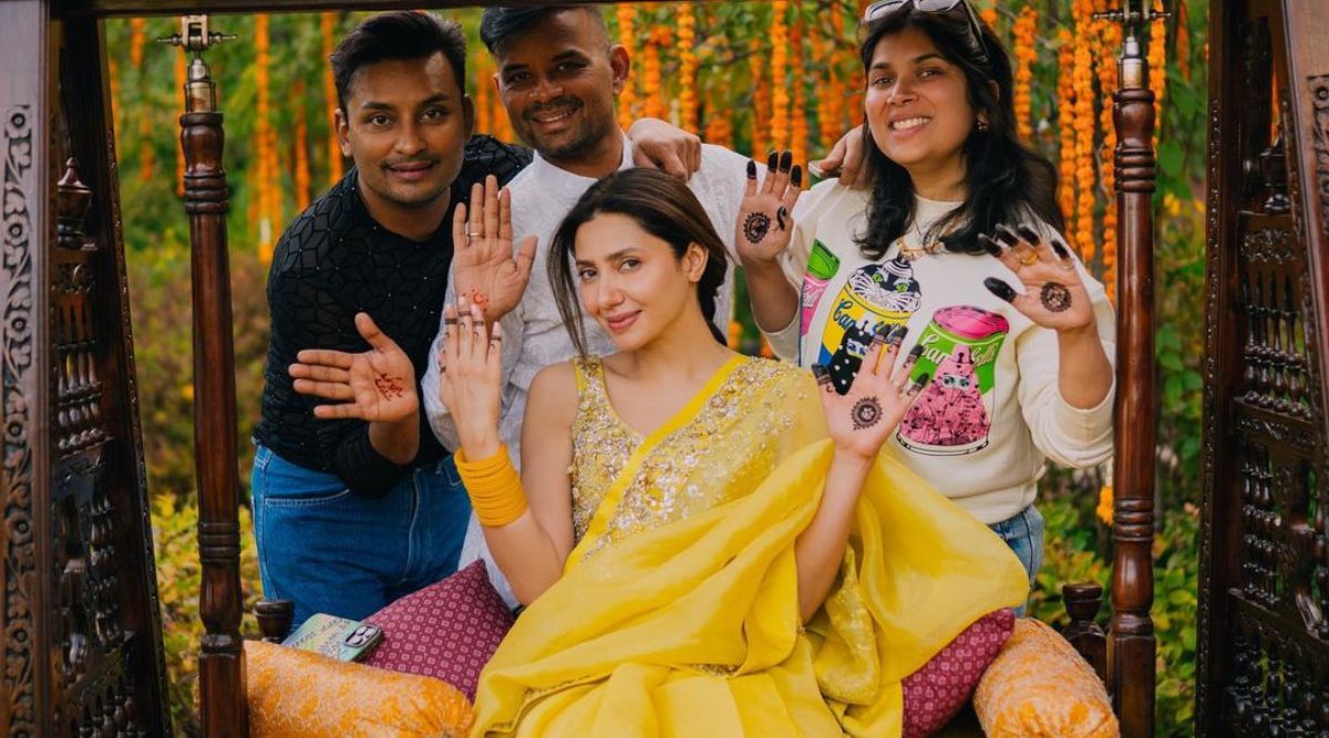 Arresting Yellow Wedding Saree