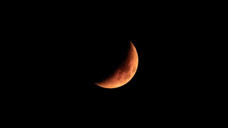 Lunar eclipse october 2023 live updates: image of a partial lunar eclipse