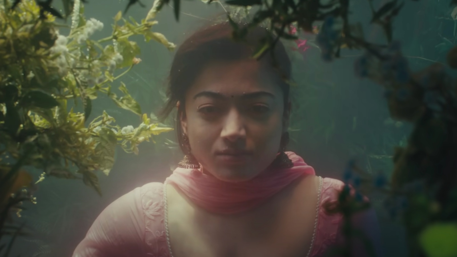 The Girlfriend Teaser Shows Rashmika Mandanna Suffocating As A Perfect ...