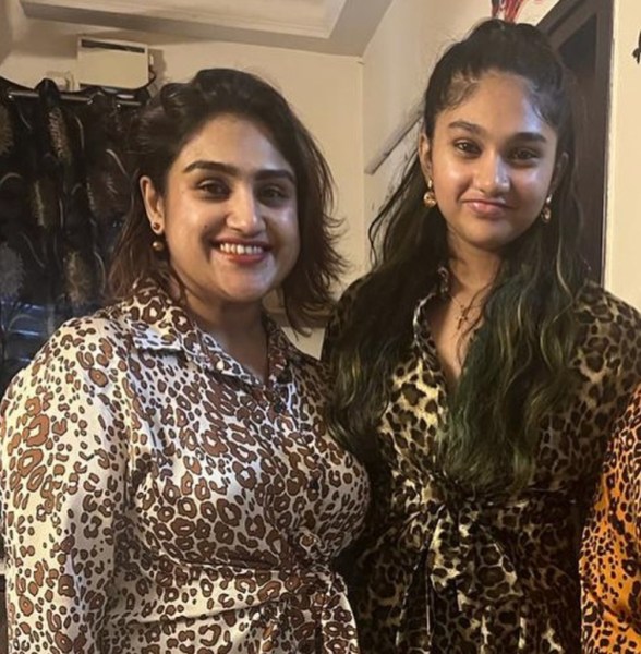Vanitha Vijayakumar with daughter in her Instagram post