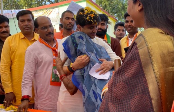 madhya pradesh polls: scindia