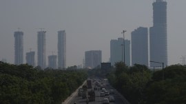 delhi air quality, delhi dust control measures, Delhi air pollution, Delhi pollution-control measures, delhi AQI, Graded Response Action Plan, delhi govt GRAP initiative, delhi news, indian express news